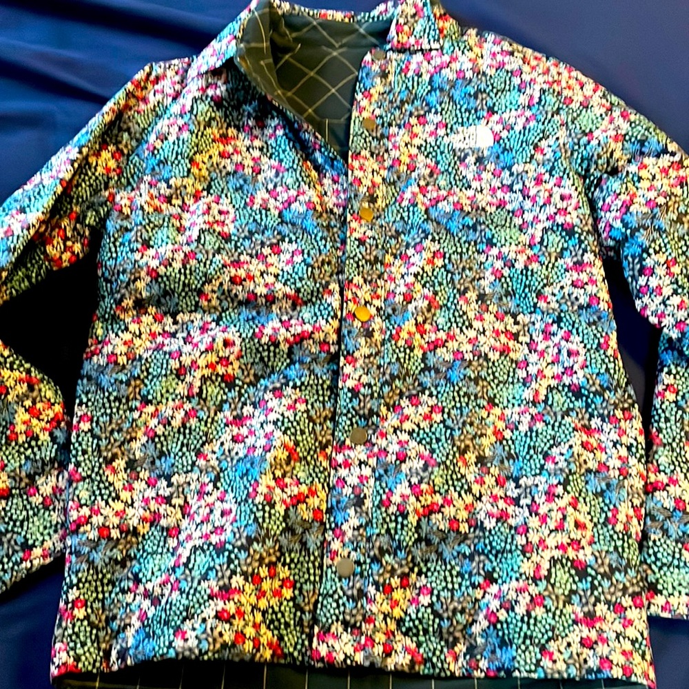 The north face women’s reversible jacket